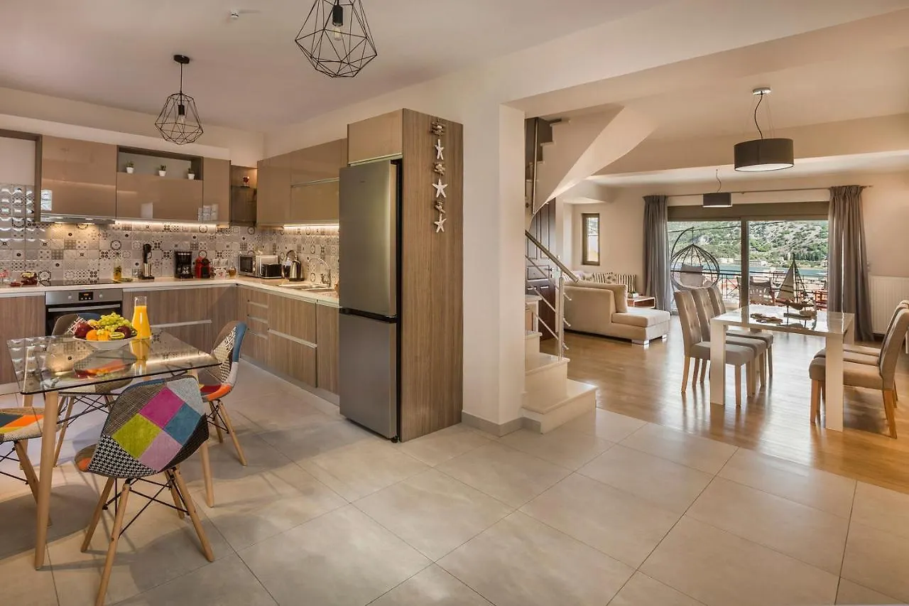 Grand View Maisonette Аргостолион
