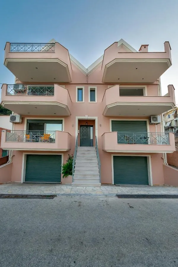 Grand View Maisonette Аргостолион